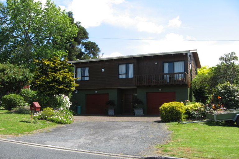 Photo of property in 53 Matua Road, Huapai, Kumeu, 0810
