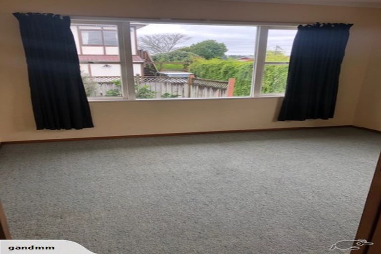 Photo of property in 90 Gloria Avenue, Te Atatu Peninsula, Auckland, 0610