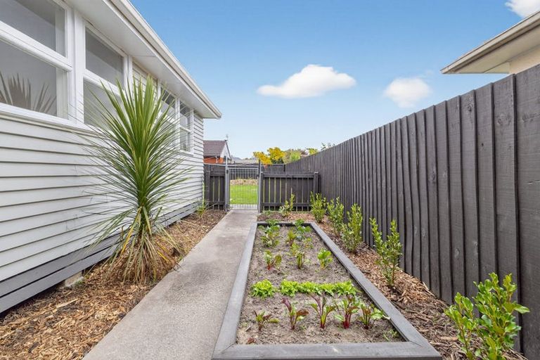 Photo of property in 55 Morrison Avenue, Northcote, Christchurch, 8052