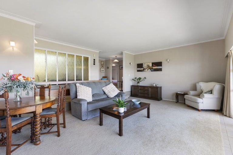 Photo of property in 61 Rosario Crescent, Red Beach, 0932