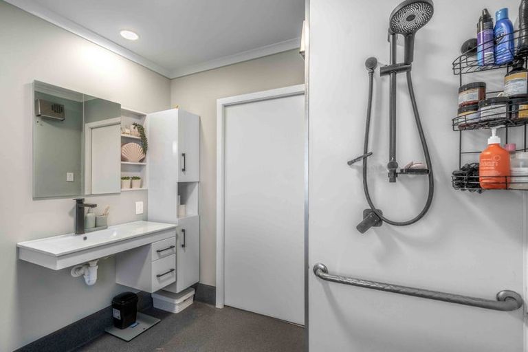 Photo of property in 168 Bluff Highway, Kew, Invercargill, 9812