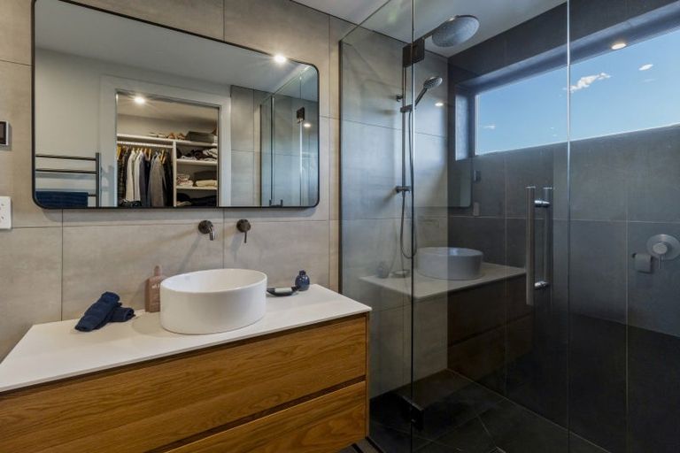 Photo of property in 97 Spur Ridge Rise, Jacks Point, 9371