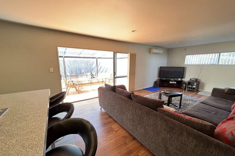 Photo of property in 31 Carento Way, Stanmore Bay, Whangaparaoa, 0932