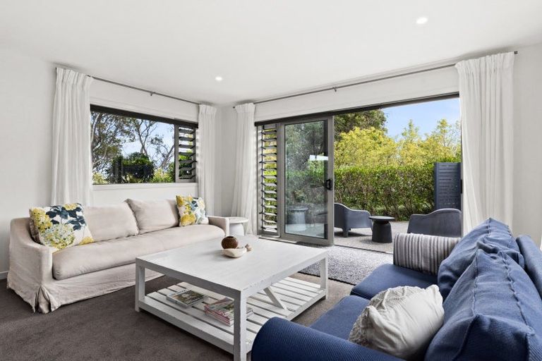 Photo of property in 8 Hikanui Drive, Havelock North, 4130