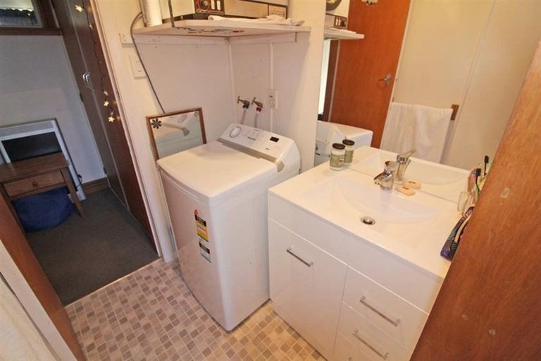 Photo of property in 26 Eglinton Road, The Glen, Dunedin, 9011