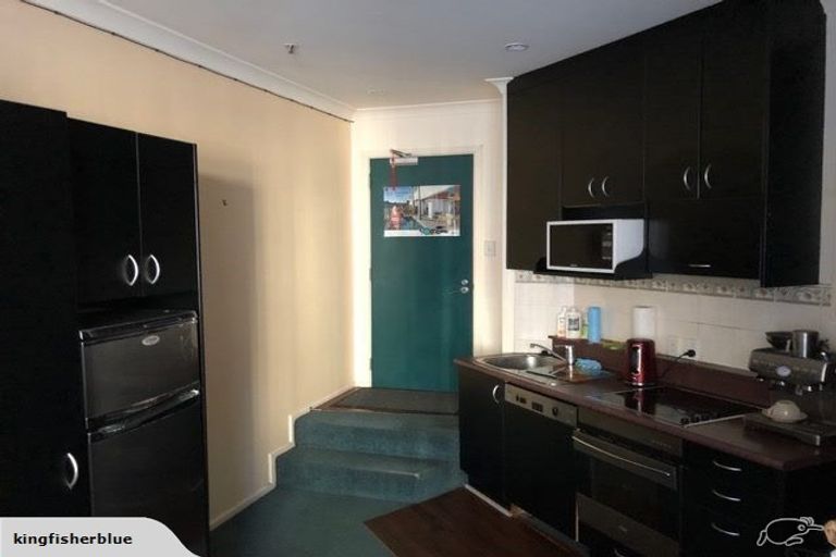 Photo of property in Terrace Garden Apartments, 2e/120 The Terrace, Wellington Central, Wellington, 6011