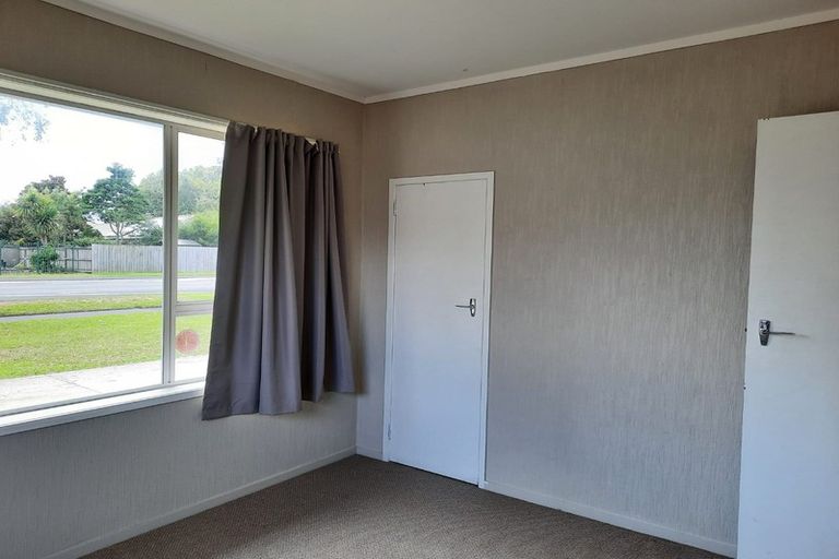 Photo of property in 466 Swanson Road, Ranui, Auckland, 0612