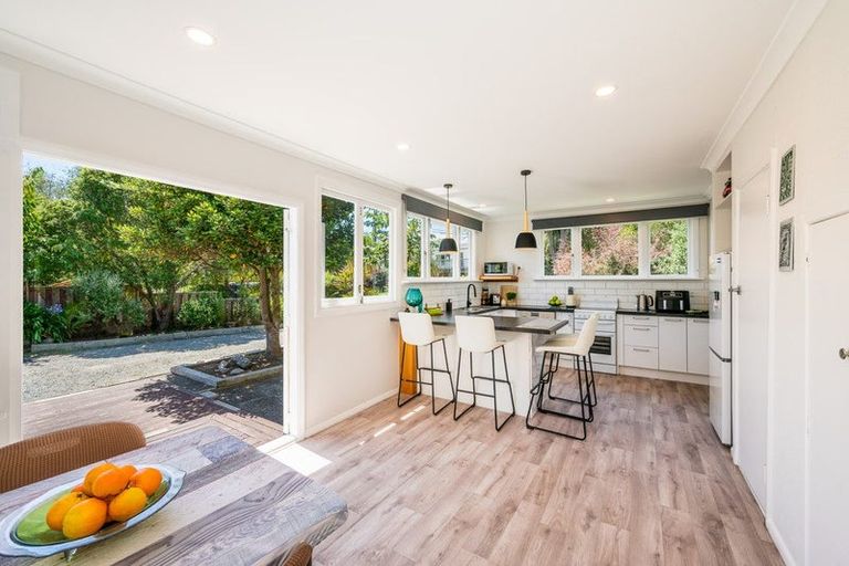 Photo of property in 3 Moa Road, Raumati Beach, Paraparaumu, 5032