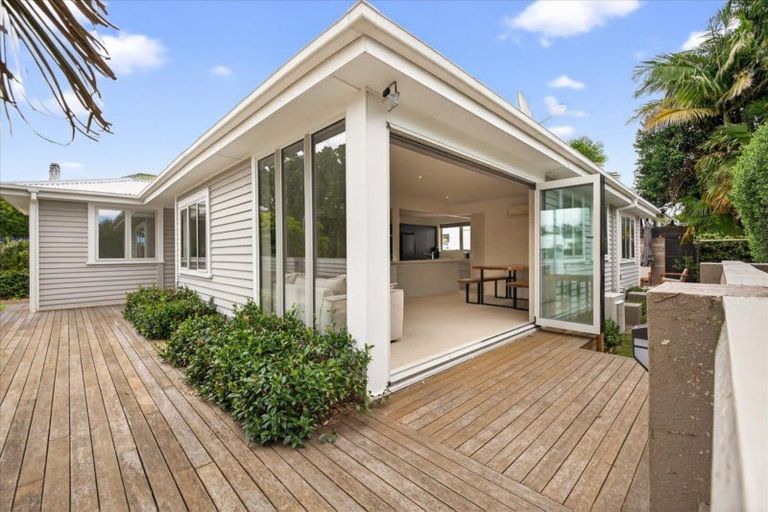 Photo of property in 17 Boucher Avenue, Te Puke, 3119