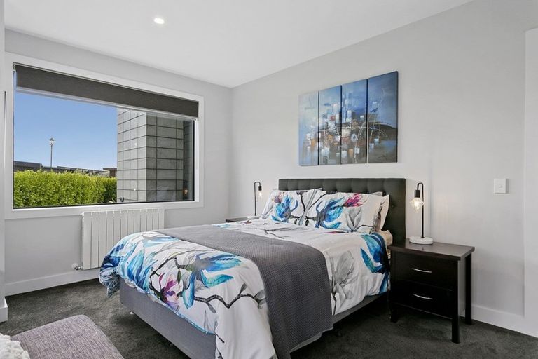 Photo of property in 12 Pukenamu Road, Rainbow Point, Taupo, 3330