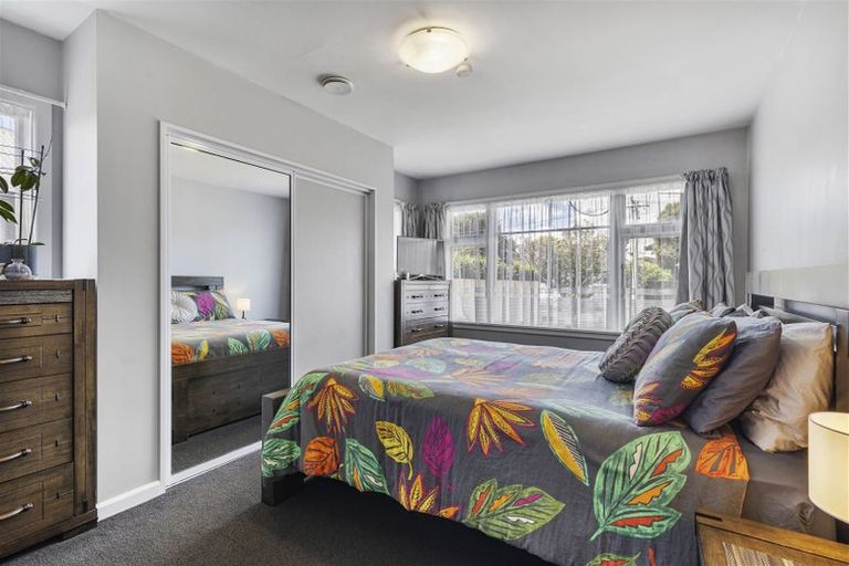 Photo of property in 8 Mappleton Avenue, Burnside, Christchurch, 8053