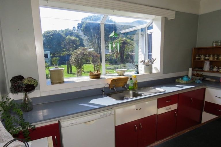 Photo of property in 7 Greenfield Street, Hector, 7822