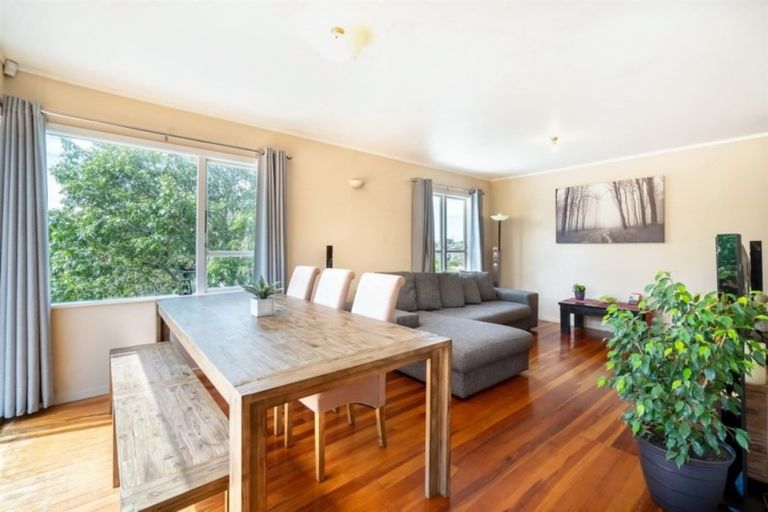 Photo of property in 20 Coronation Street, Belmont, Auckland, 0622