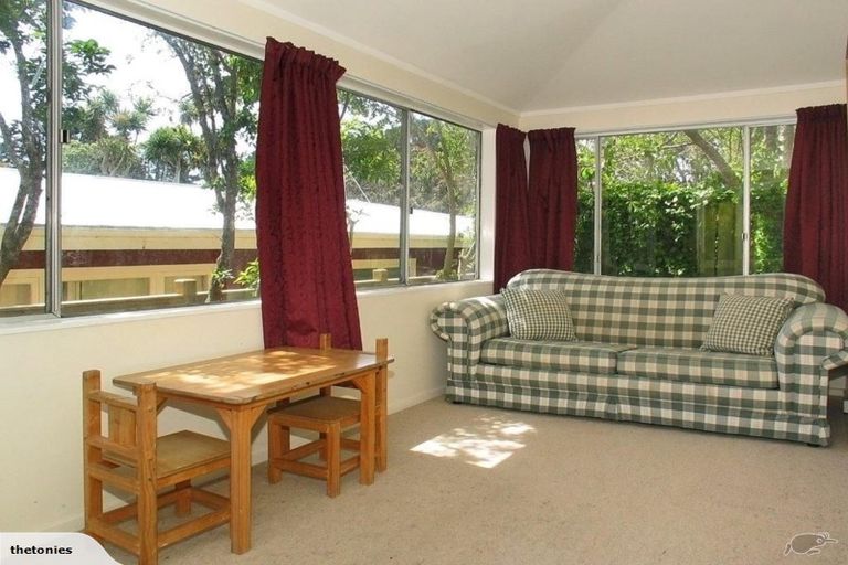 Photo of property in 74 Standen Street, Karori, Wellington, 6012