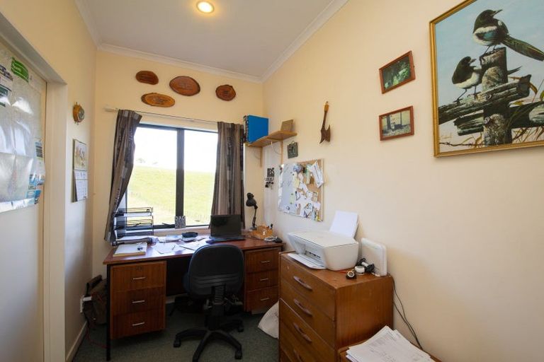 Photo of property in 137 Knorp Street, Halcombe, Feilding, 4779