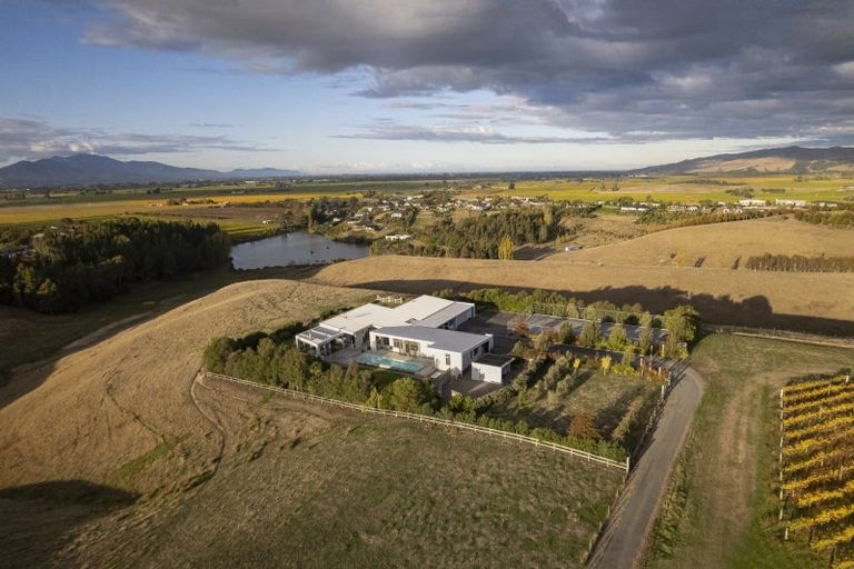 Photo of property in 127 Fairbourne Drive, Fairhall, Blenheim, 7272