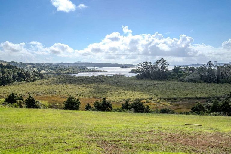 Photo of property in 77 Skudders Beach Road, Kerikeri, 0294