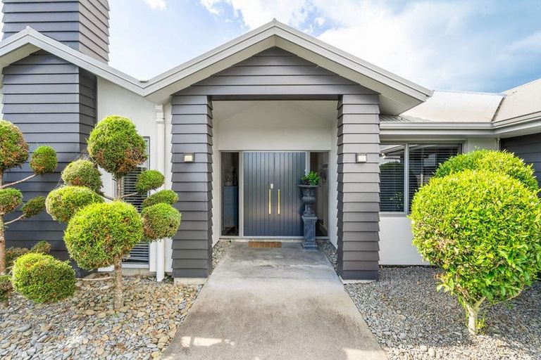 Photo of property in 27 Norfolk Drive, Cambridge, 3434