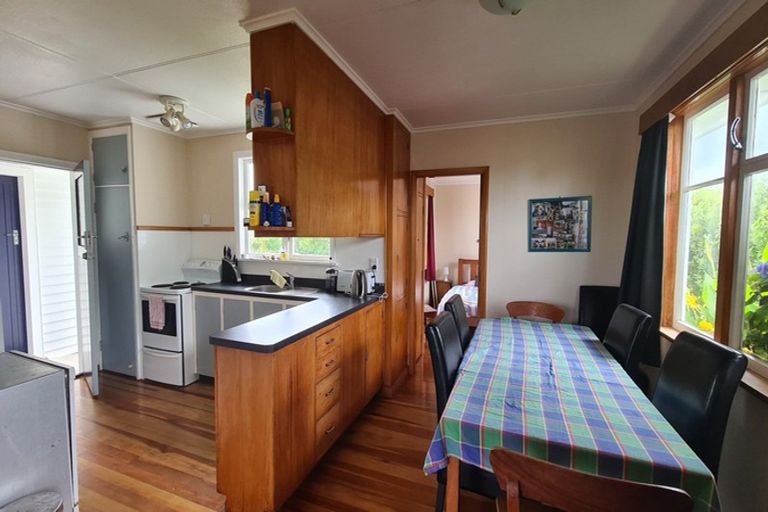 Photo of property in 33 Fox Street, Opunake, 4616