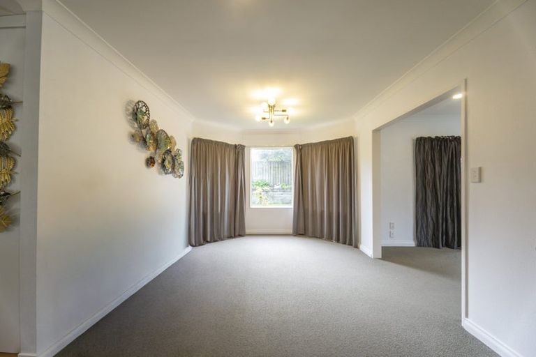 Photo of property in 9 Burleigh Place, Rototuna, Hamilton, 3210