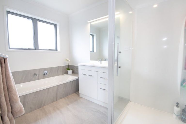 Photo of property in 21 Hurunui Drive, Te Awa, Napier, 4110