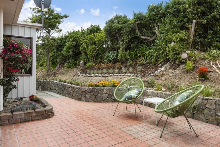 Photo of property in 77 Motuhara Road, Plimmerton, Porirua, 5026