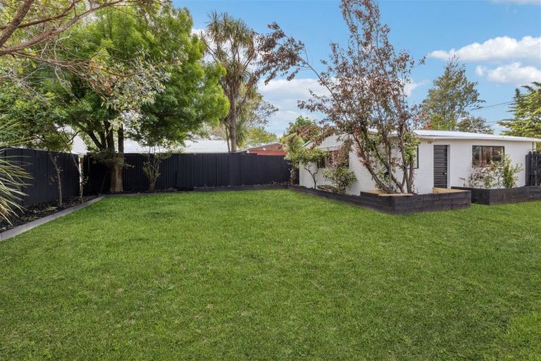 Photo of property in 37 Somerset Crescent, Spreydon, Christchurch, 8024