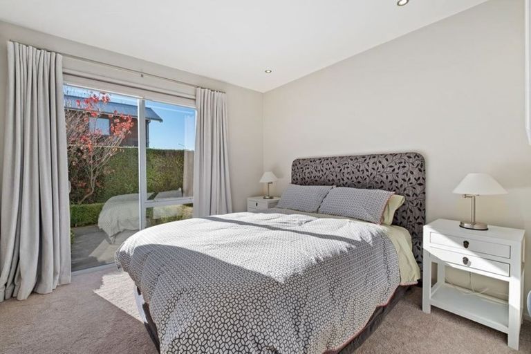 Photo of property in 166 Beacon Point Road, Wanaka, 9305