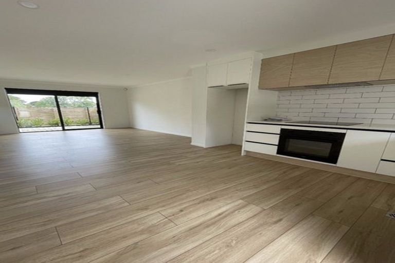 Photo of property in 2/5 King Street, Papakura, 2110