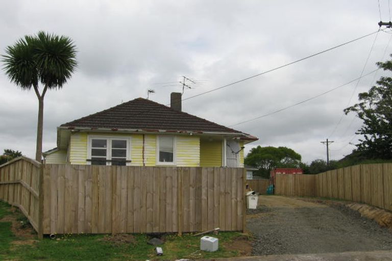 Photo of property in 24 Chippendale Crescent, Birkdale, Auckland, 0626