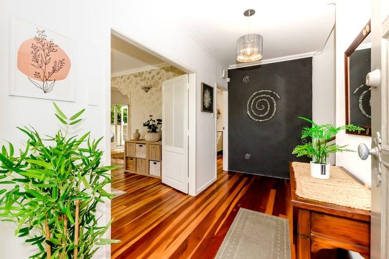 Photo of property in 111 Ruapehu Street, Paraparaumu, 5032