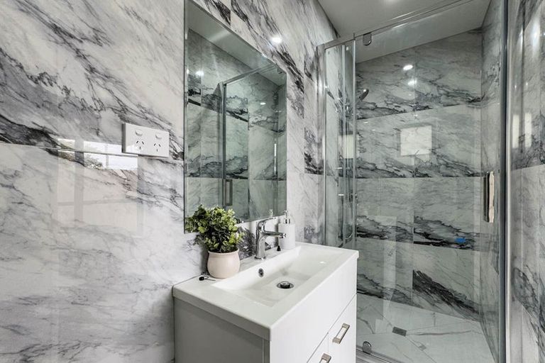 Photo of property in 28 Lincoln Road, Manurewa East, Auckland, 2102