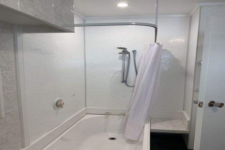 Photo of property in 418a Muritai Road, Eastbourne, Lower Hutt, 5013