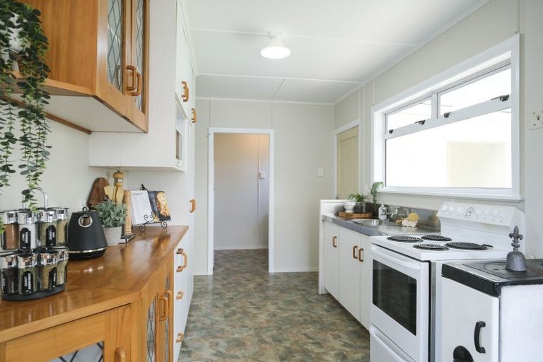 Photo of property in 28 Alma Street, Dannevirke, 4930