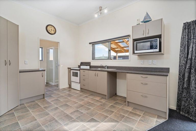 Photo of property in 14 Rena Place, Whitianga, 3510