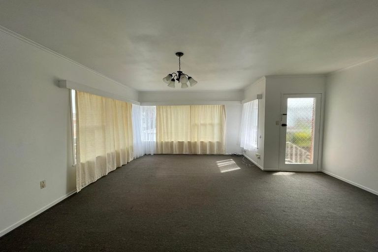 Photo of property in 3/44 East Coast Road, Milford, Auckland, 0620