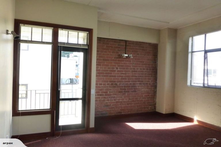 Photo of property in Pirie Street Townhouses, 28/35 Pirie Street, Mount Victoria, Wellington, 6011