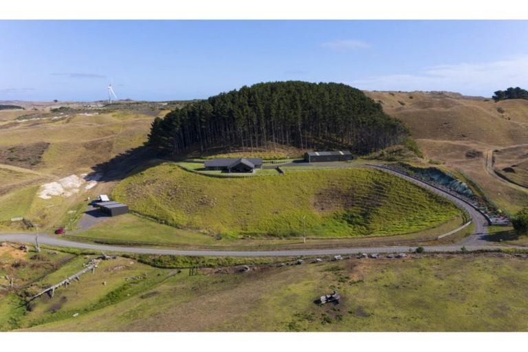 Photo of property in 63 Aldred Road, Karioitahi, Waiuku, 2683