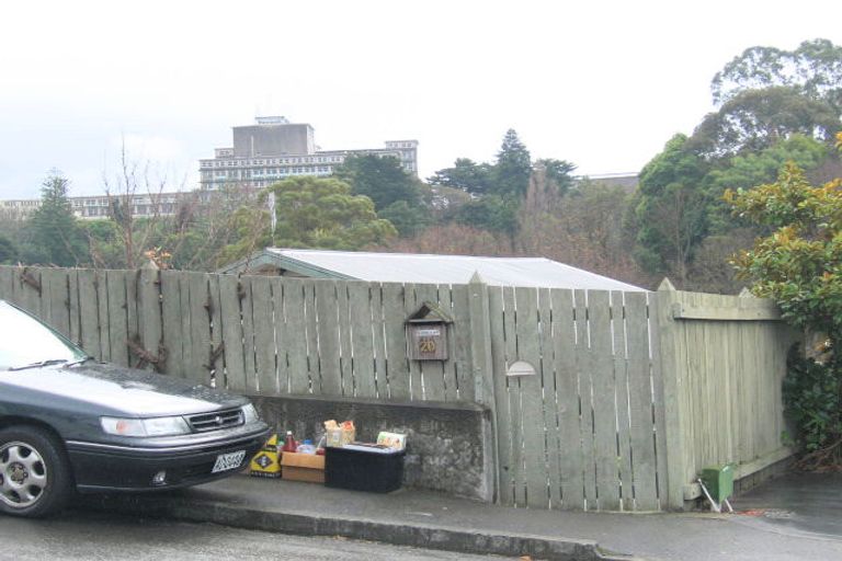 Photo of property in 22 Enfield Road, Hospital Hill, Napier, 4110