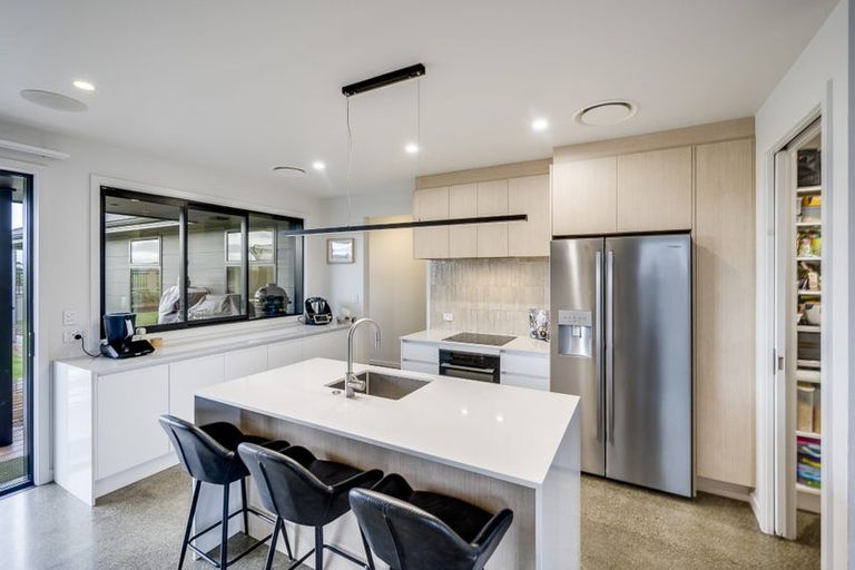 Photo of property in 58 Pelorus Avenue, Poraiti, Napier, 4112