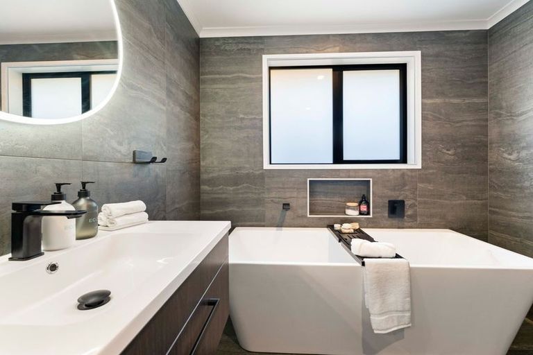 Photo of property in 138 Hitchen Road, Pokeno, 2402