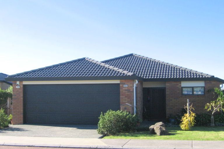 Photo of property in 35 Basra Drive, Henderson, Auckland, 0612