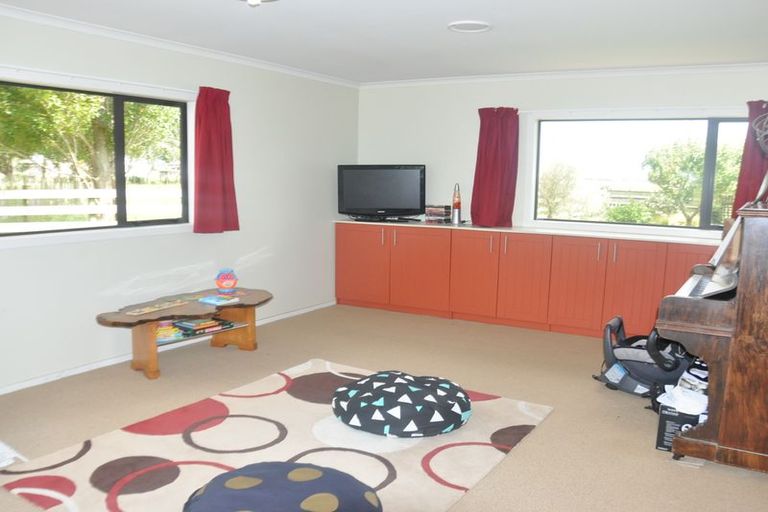 Photo of property in 926 Tennent Drive, Linton, Palmerston North, 4472
