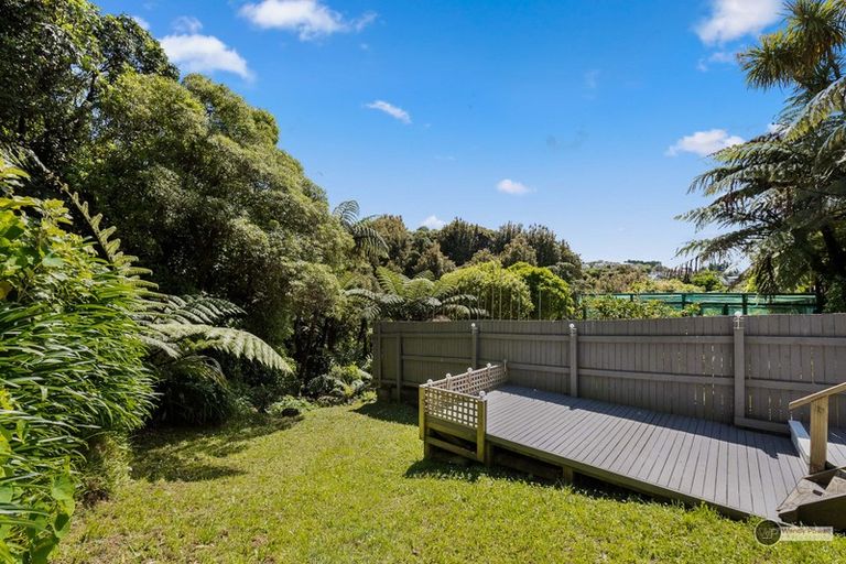 Photo of property in 3a Panorama Grove, Harbour View, Lower Hutt, 5010