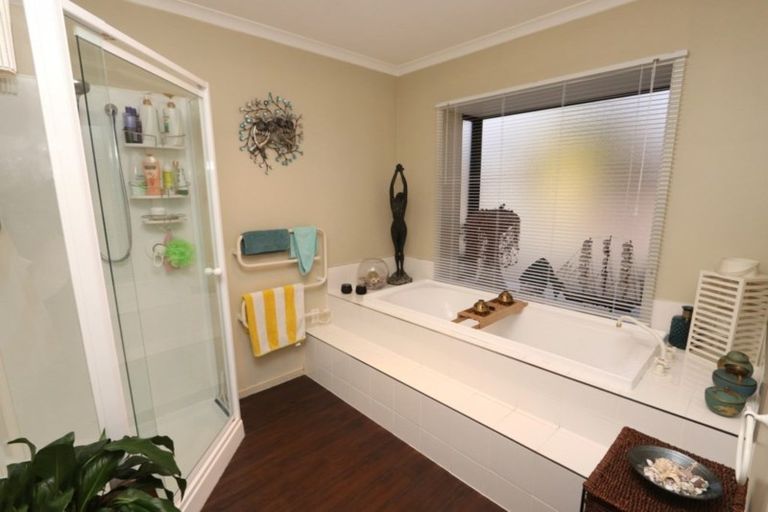 Photo of property in 28 Grove Street, Tinwald, Ashburton, 7700