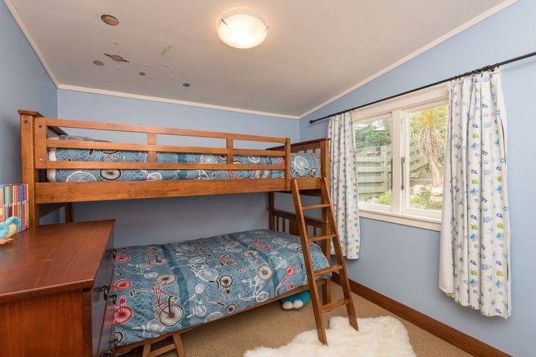 Photo of property in 37 Hudson Street, Island Bay, Wellington, 6023