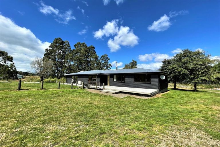 Photo of property in 2132 Tahakopa Valley Road, Tahakopa Valley, Owaka, 9586
