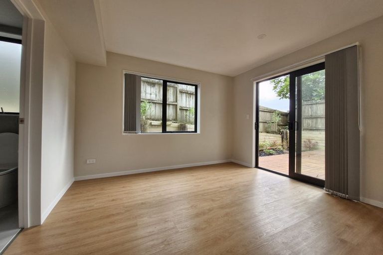 Photo of property in 4d Deep Creek Road, Torbay, Auckland, 0630