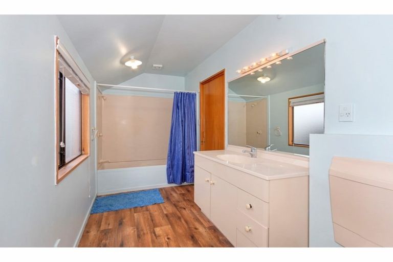 Photo of property in 2/57 Tennyson Street, Sydenham, Christchurch, 8023