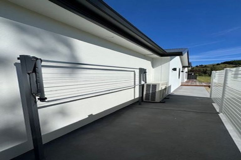 Photo of property in 32 West Place, Greenmeadows, Napier, 4112